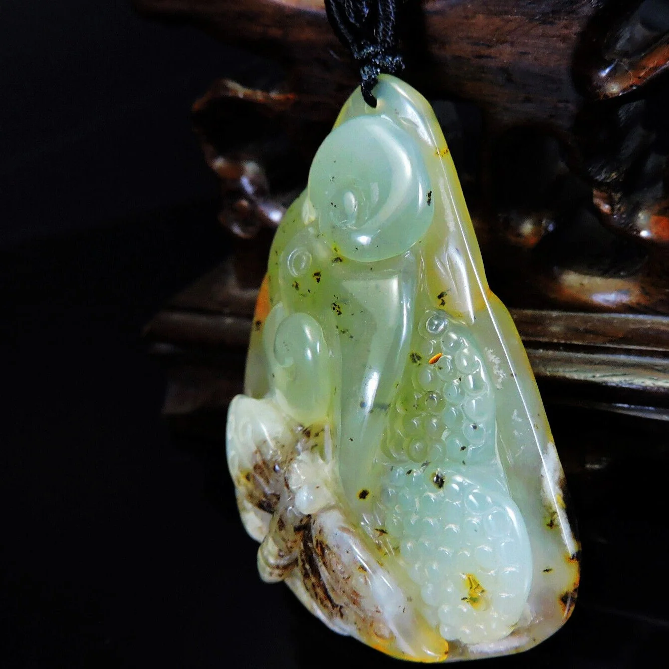 100% Natural Hand-Carved Jade Pendant Jadeite Necklace Butterfly & Ruyi - Image 3