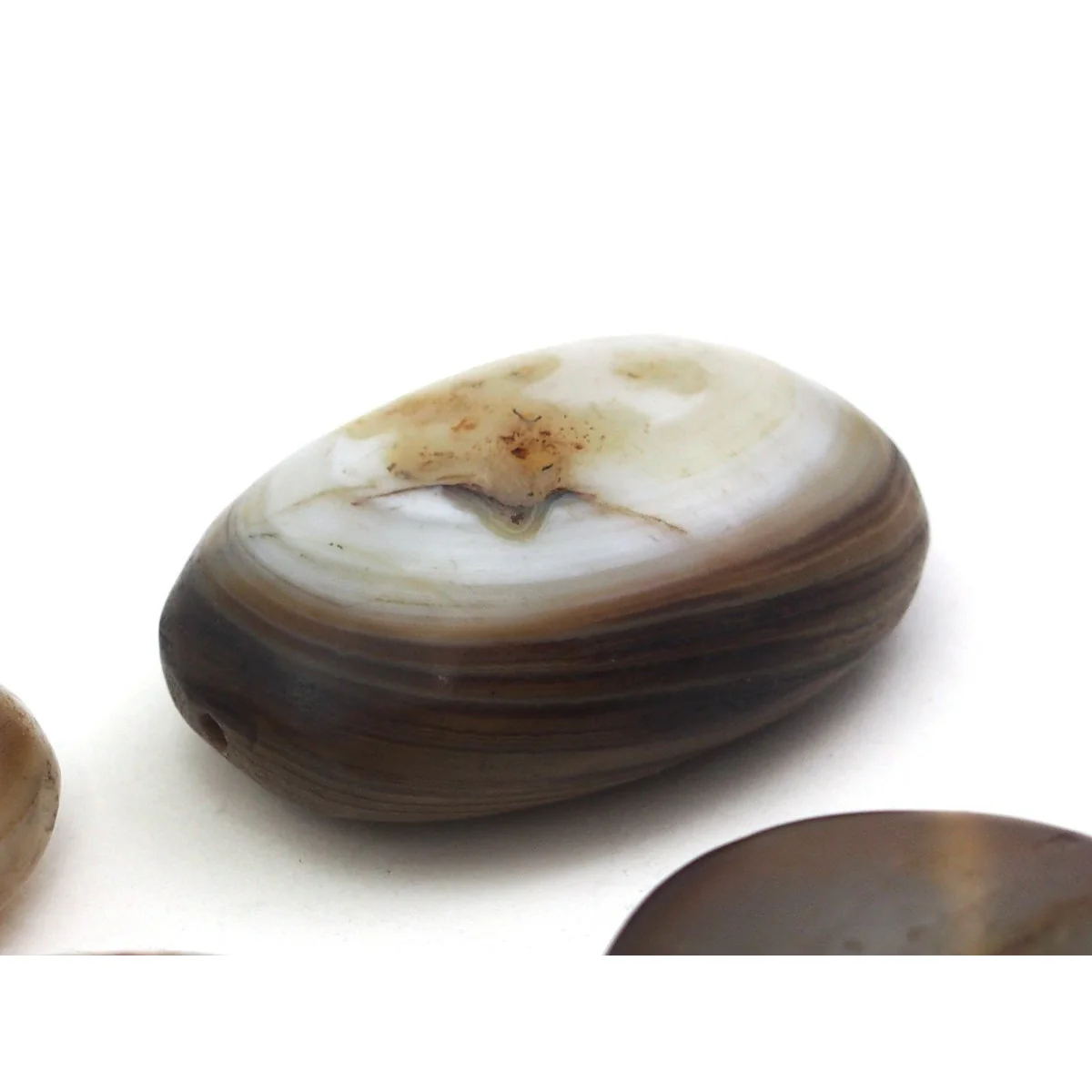 14th to 18th century Luk Mik Heirloom Suleiman Agate Dzi Beads, C - Image 7