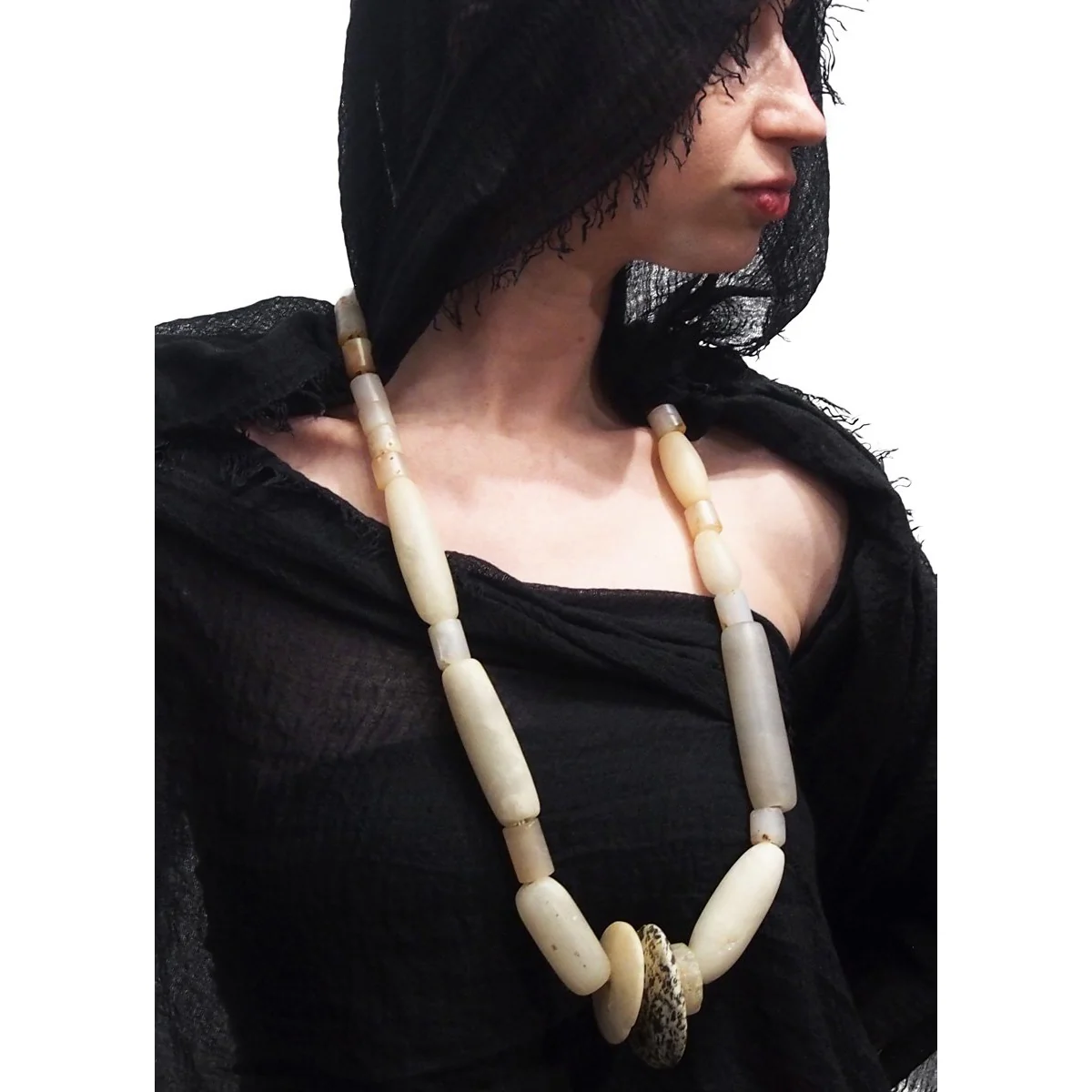 14th to 18th Quartz Important Silk Road Trade Beads / Necklace from Mali - Image 3
