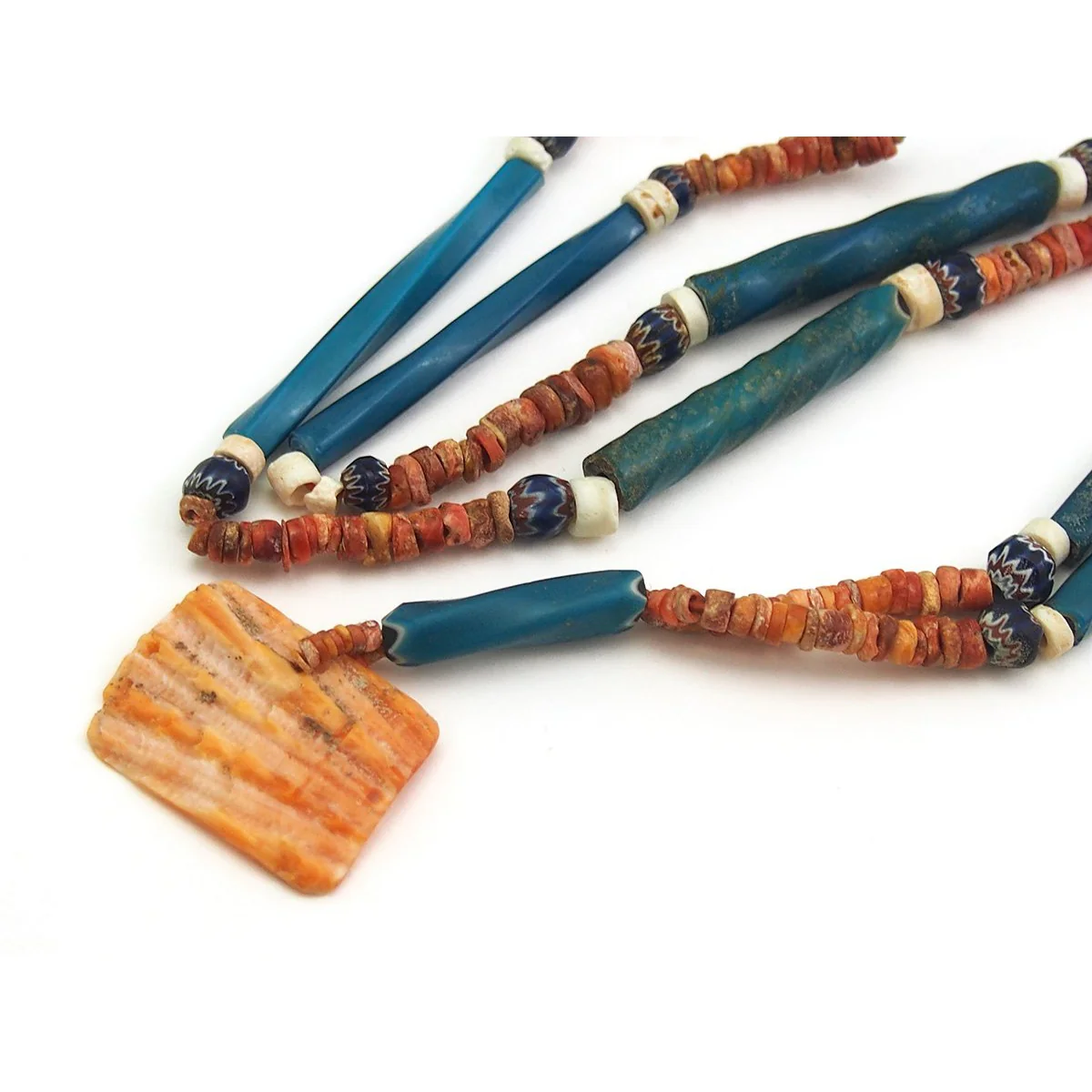 16-17th C. Nueva Cadiz with Spiny Oyster Beads and 19th C. Chevrons Necklace - Image 3
