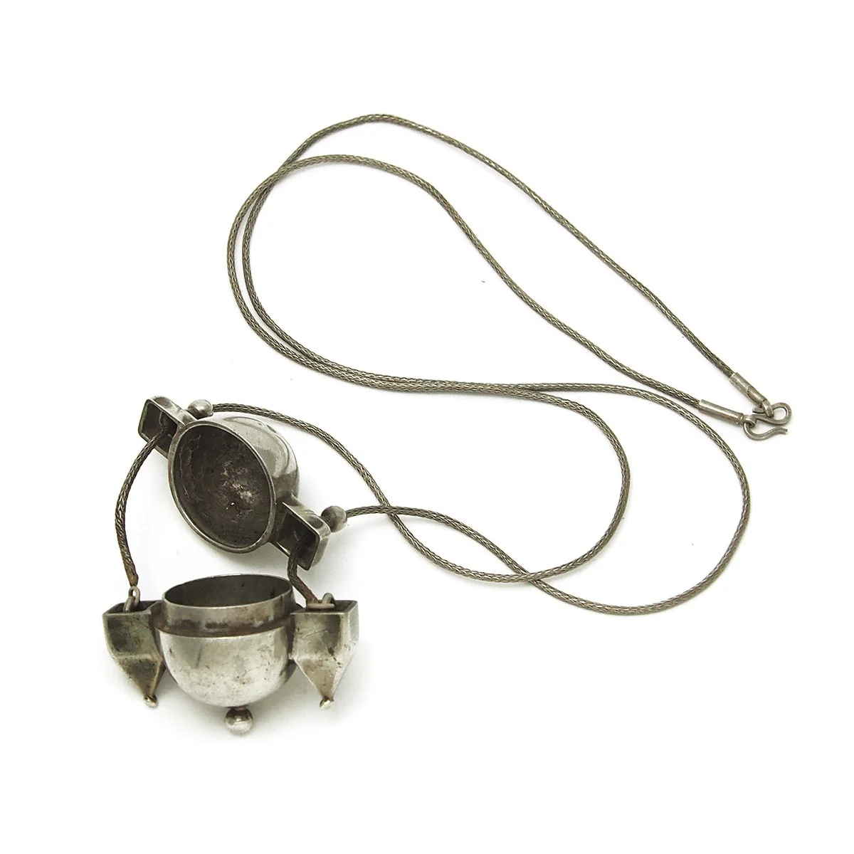 19th Century Ayigalu Lingam Shrine Box Necklace, B - Image 4