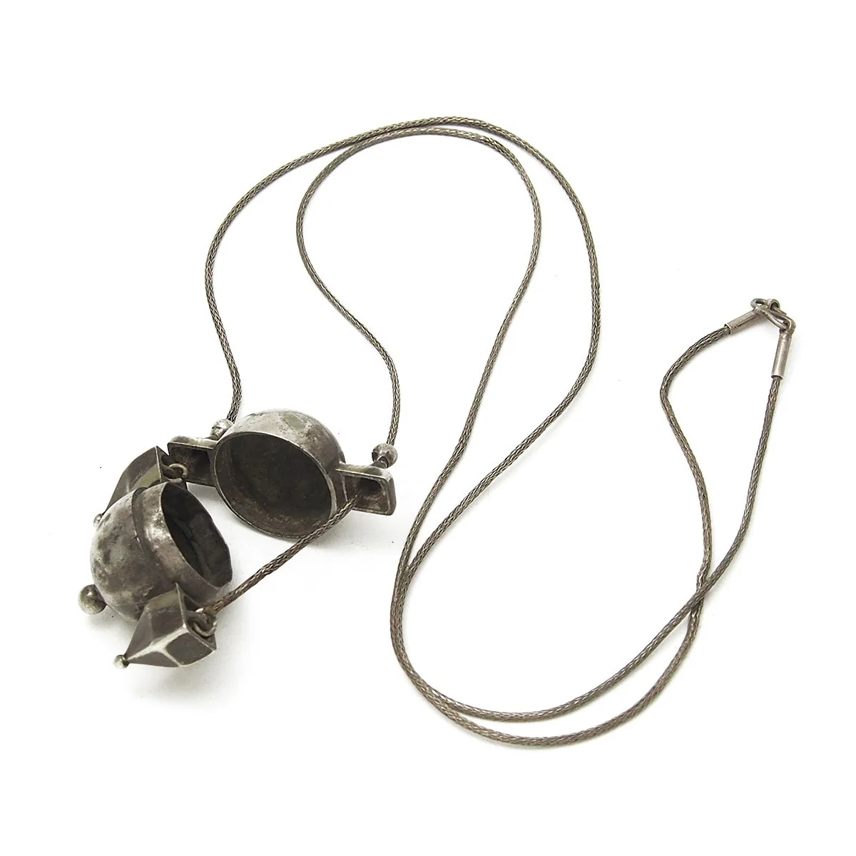 19th Century Ayigalu Lingam Shrine Box Necklace, C - Image 3