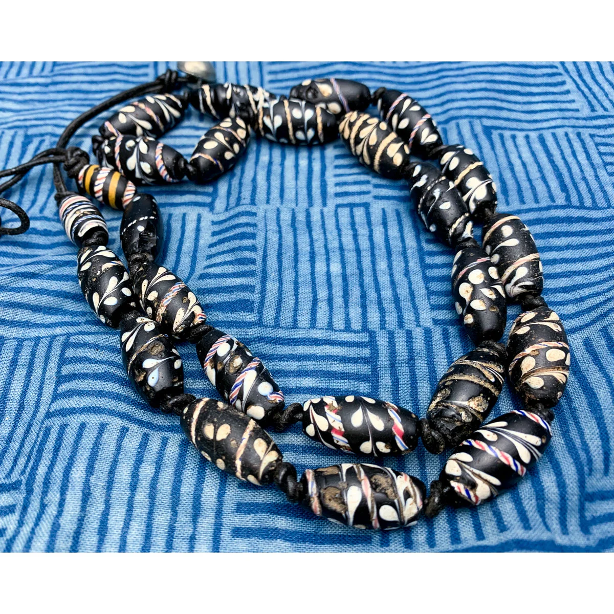 19th Century Venetian "Lewis and Clark" or "Ambassador" Trade Beads from Nigeria - Image 3