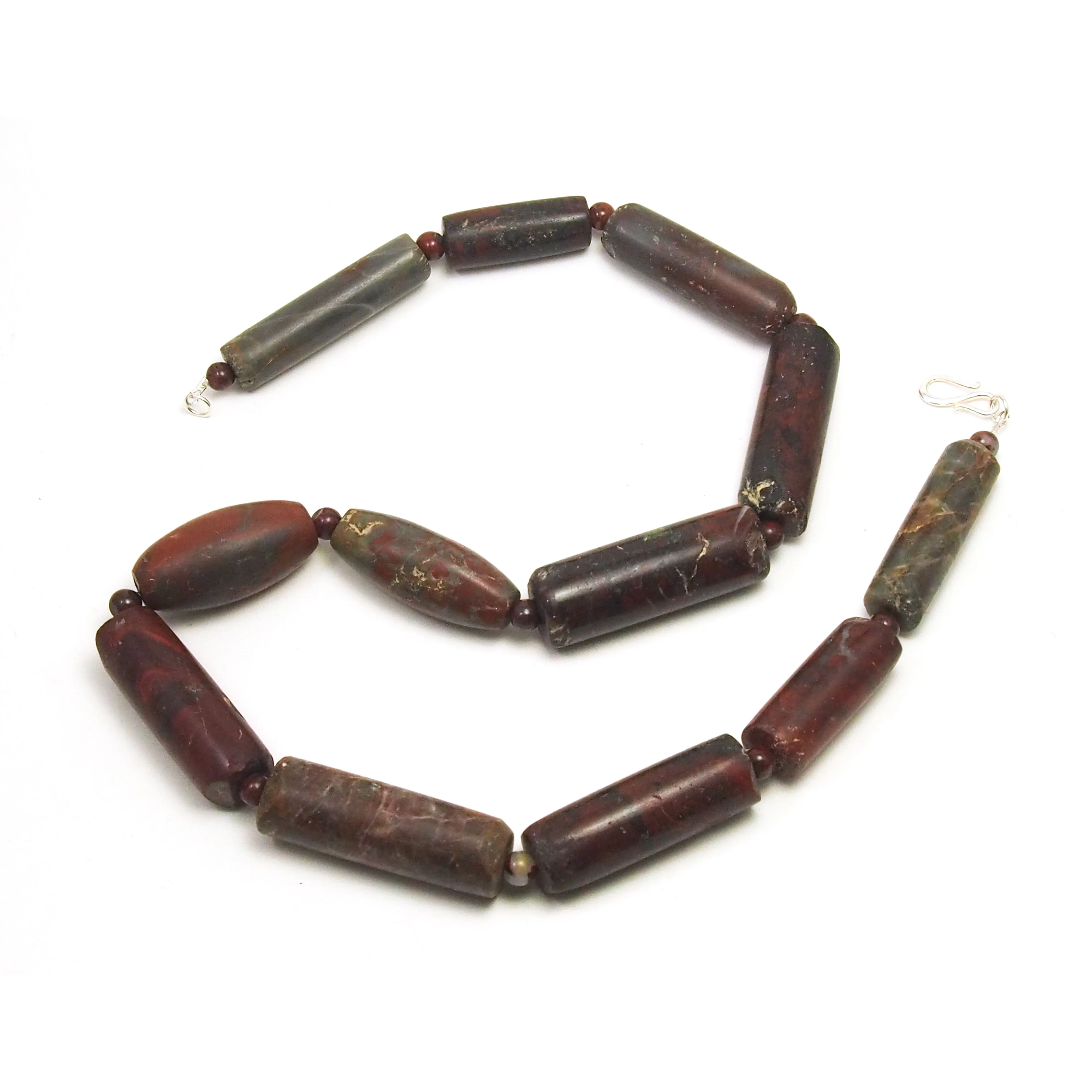 Pre-Columbian 9th-12th Century Jasper Beads Necklace - Image 2