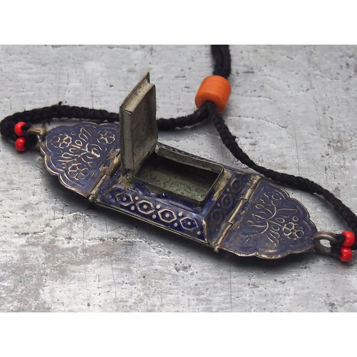 Antique Enamel Bazuband Armband - Image 2