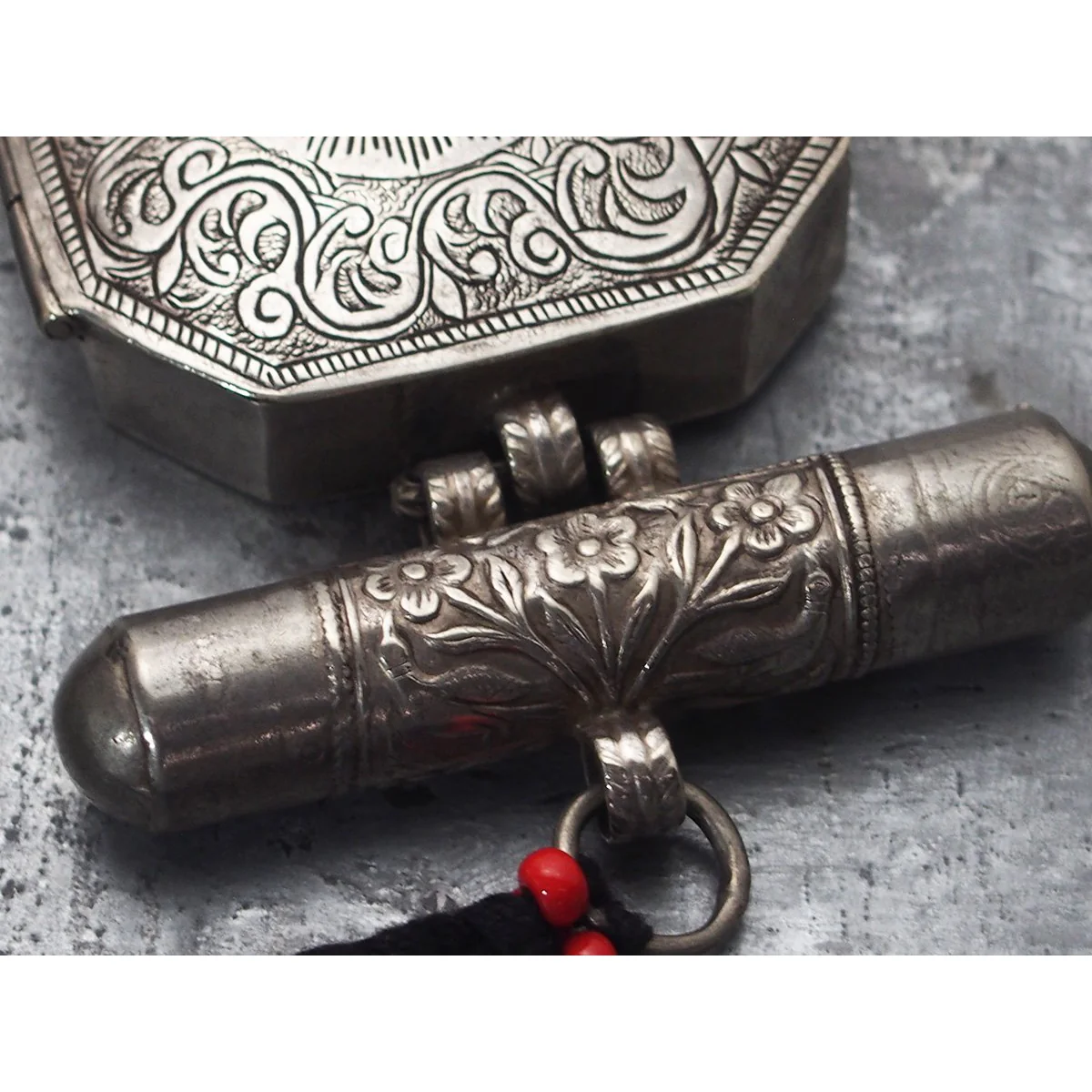 Antique Silver Bazuband Koranic Amulet Case Framed by Two Tawiz - Image 5