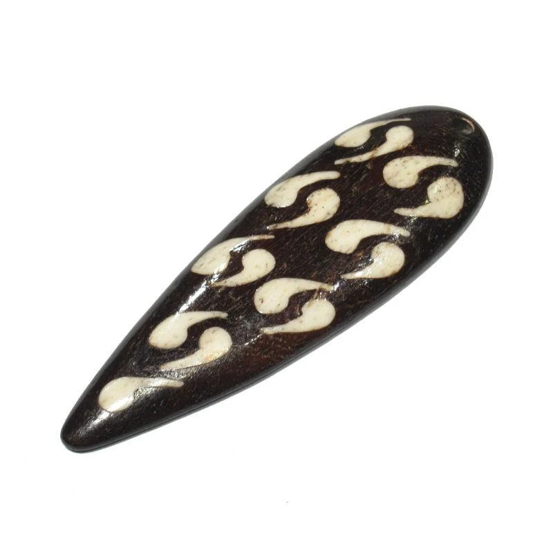 Ethiopian Shield Shape Hand Carved Cow Bone Pendant - Image 4