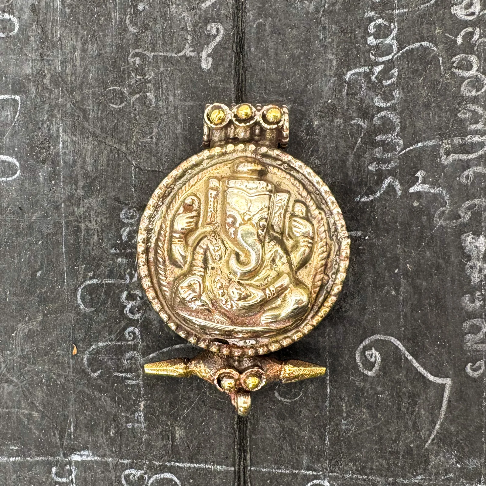 Brass Ganesha Gau Locket Pendant Amulet - Image 4