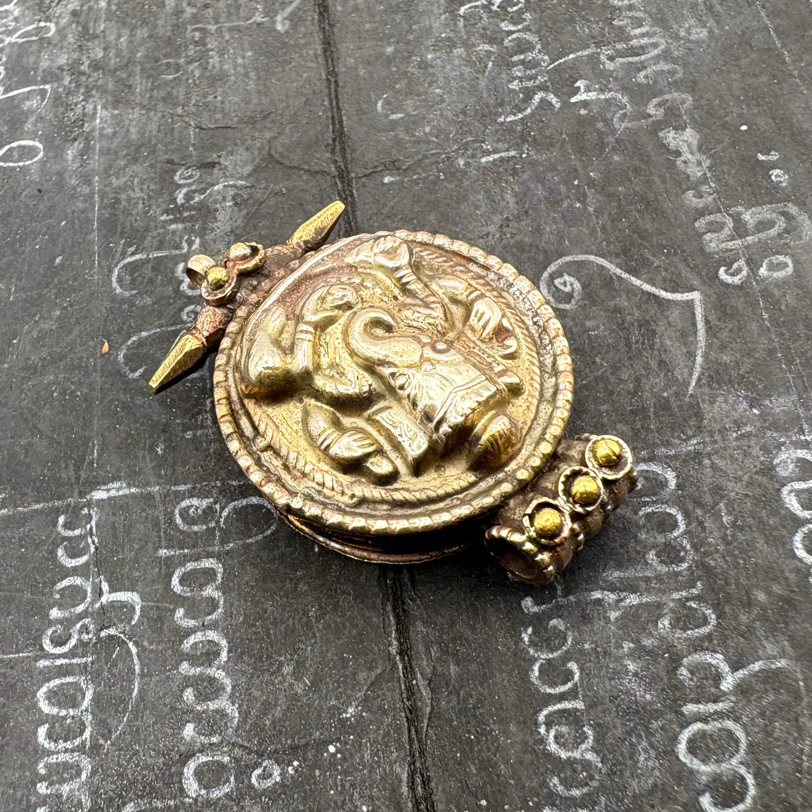 Brass Ganesha Gau Locket Pendant Amulet - Image 5