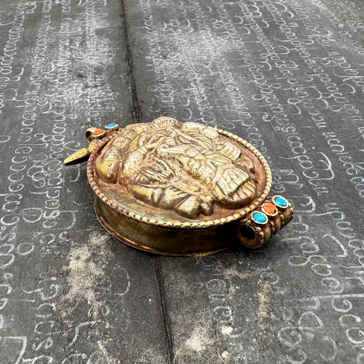 Brass Ganesha Gau with Inlay Locket Pendant Amulet - Image 10