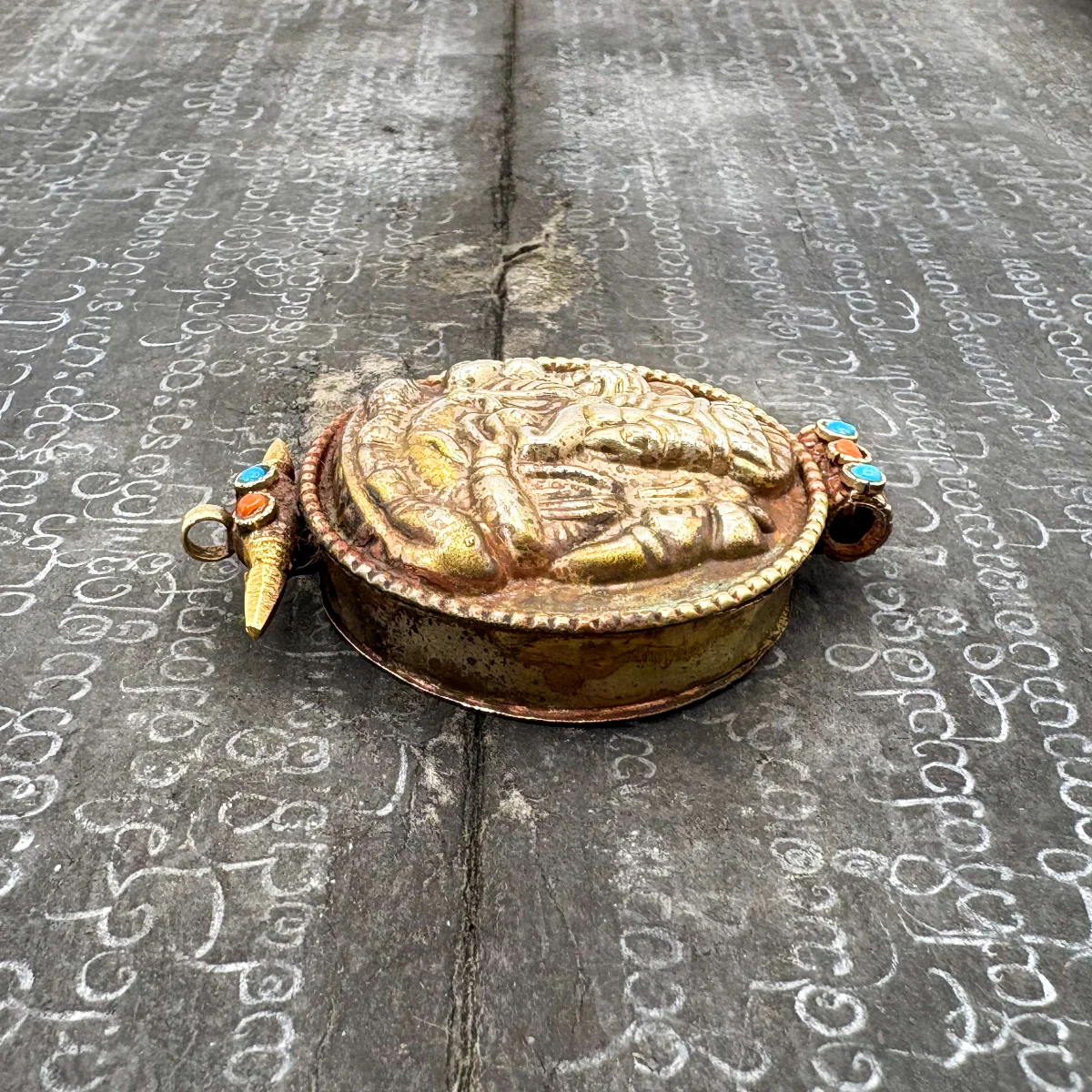 Brass Ganesha Gau with Inlay Locket Pendant Amulet - Image 7