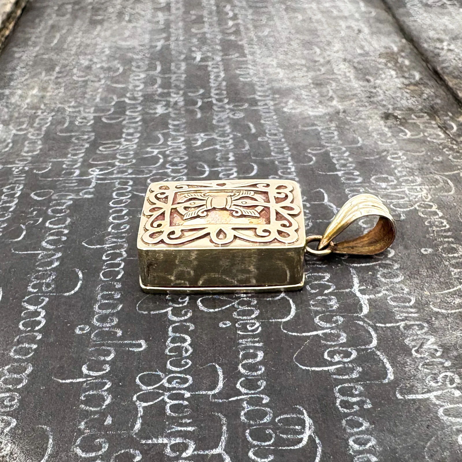 Brass Square Dorje Gau Locket Pendant Amulet - Image 4
