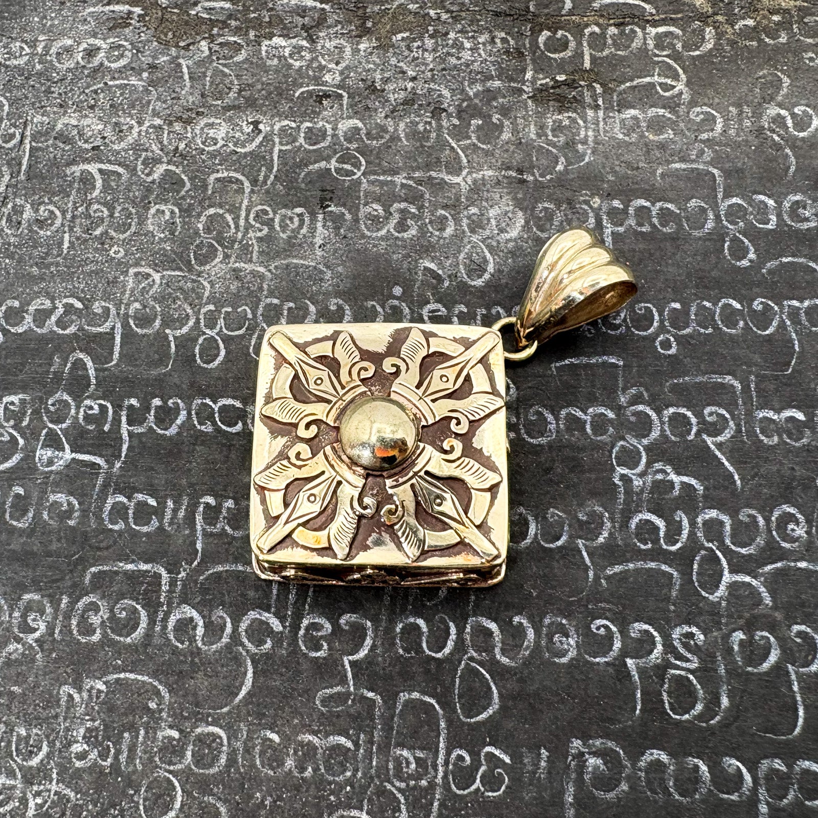 Brass Square Gau Locket Pendant Amulet - Image 6