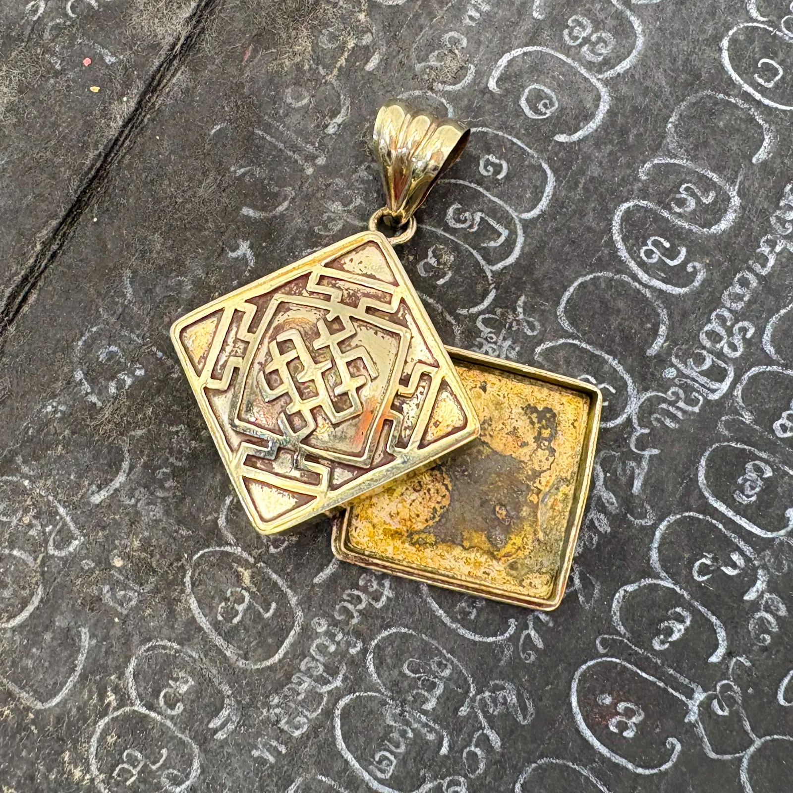 Brass Square Gau Locket Pendant Amulet - Image 4