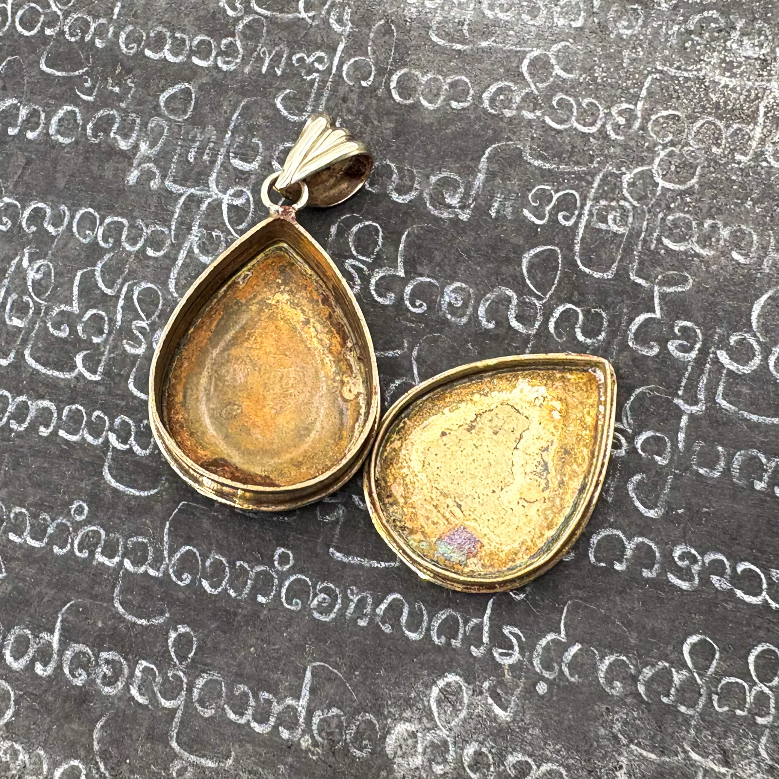 Brass Teardrop Gau Locket Pendant Amulet - Image 3
