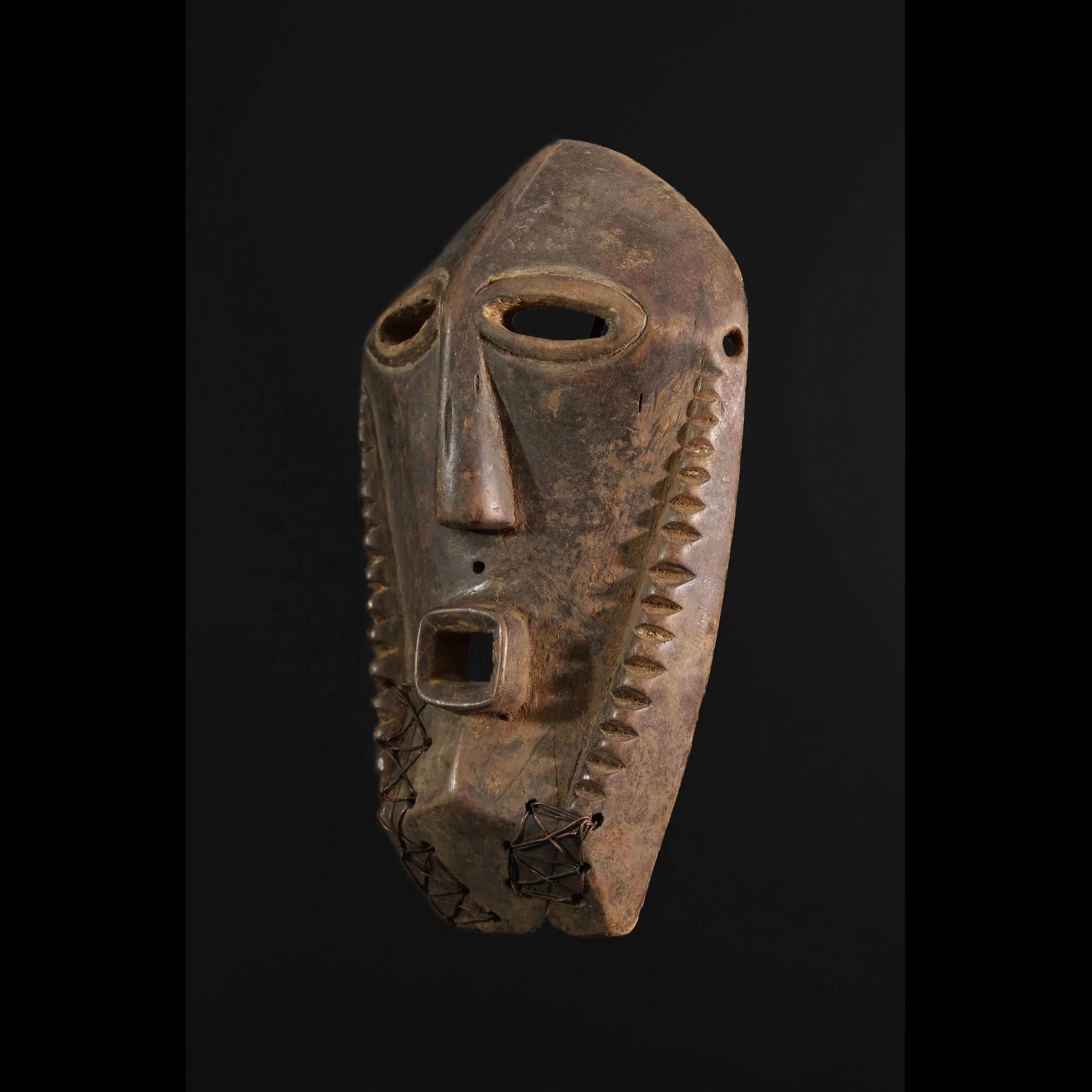 Buyu / Basikasingo Mask, Congo #32A - Image 4