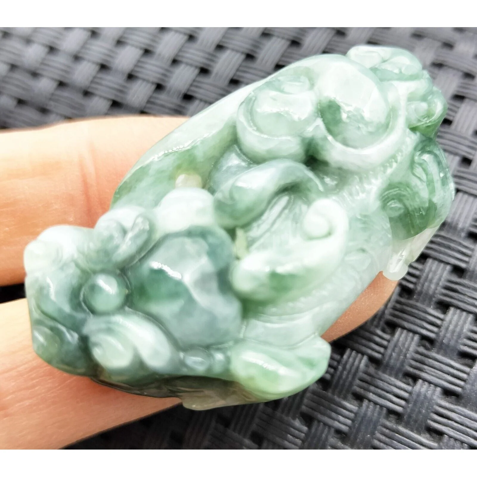 Certified Green Natural Type A Jadeite Carved Dragon Pi Xiu Ruyi Coin Pendant - Image 5