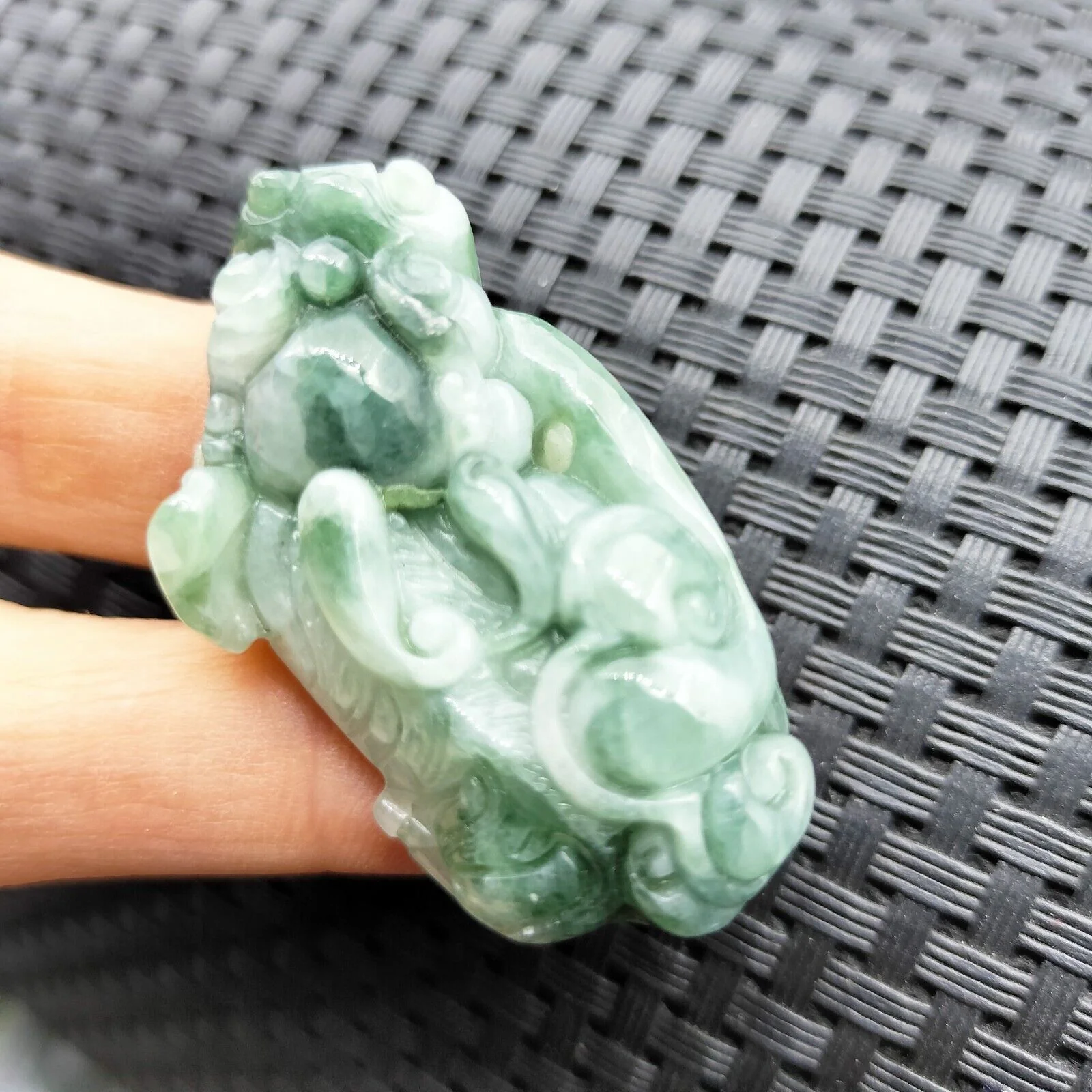 Certified Green Natural Type A Jadeite Carved Dragon Pi Xiu Ruyi Coin Pendant - Image 6