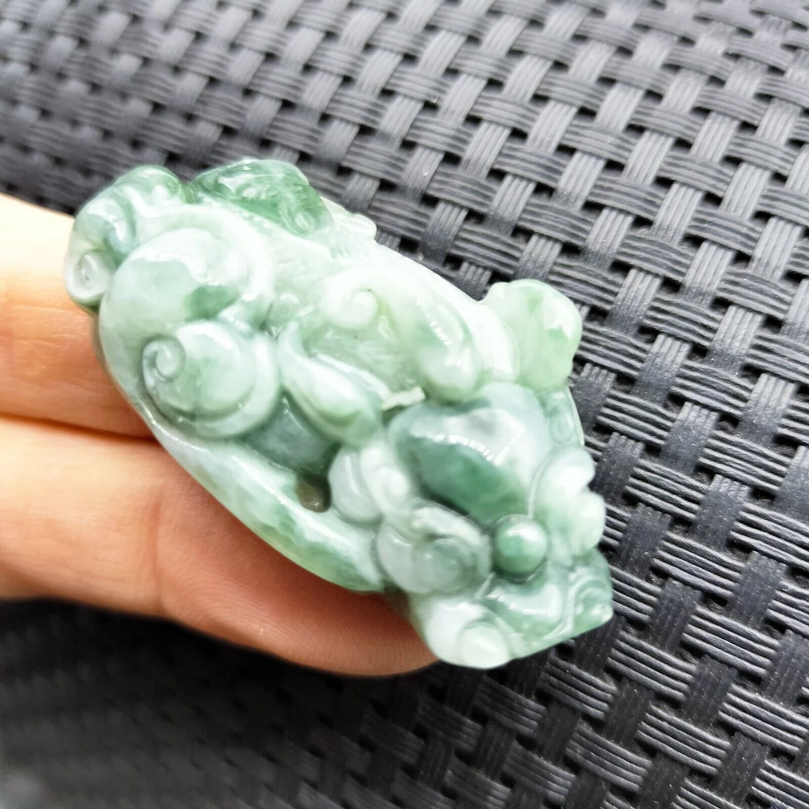 Certified Green Natural Type A Jadeite Carved Dragon Pi Xiu Ruyi Coin Pendant - Image 7