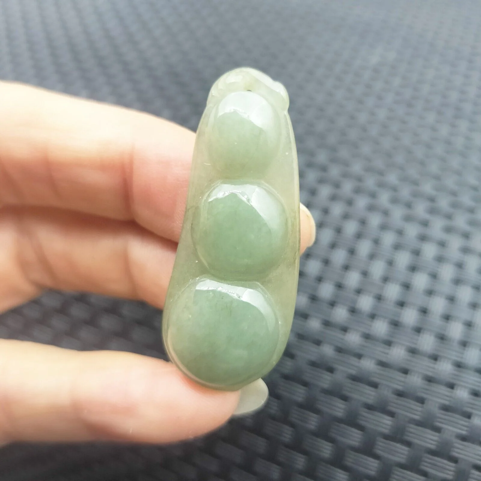 Certified Oily Green Natural Type A Jade Jadeite Carved Bean-Pod Pendant - Image 4