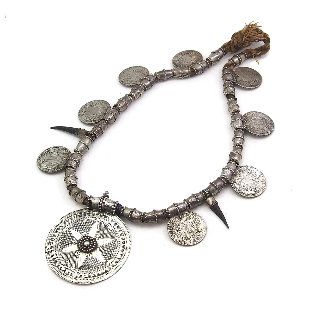 Omani Somt Fine Silver Pectoral Necklace circa 1900-1950 - Image 6