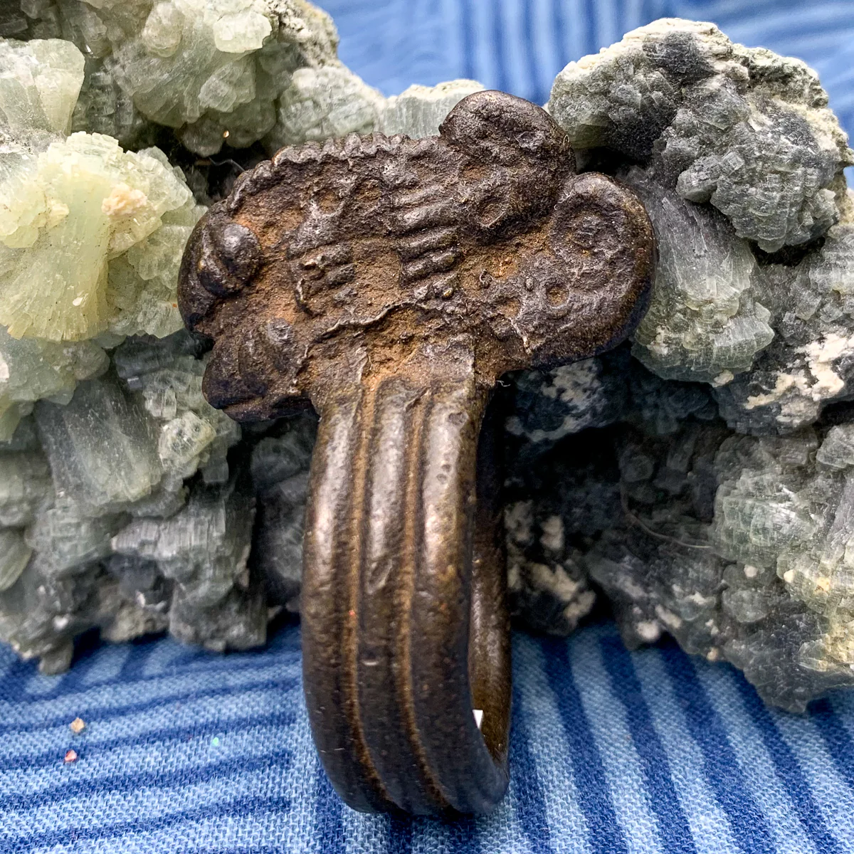 Copulating Chameleons Bronze Ring ca 1930-50's, Senufo, Côte d'Ivoire - Image 2
