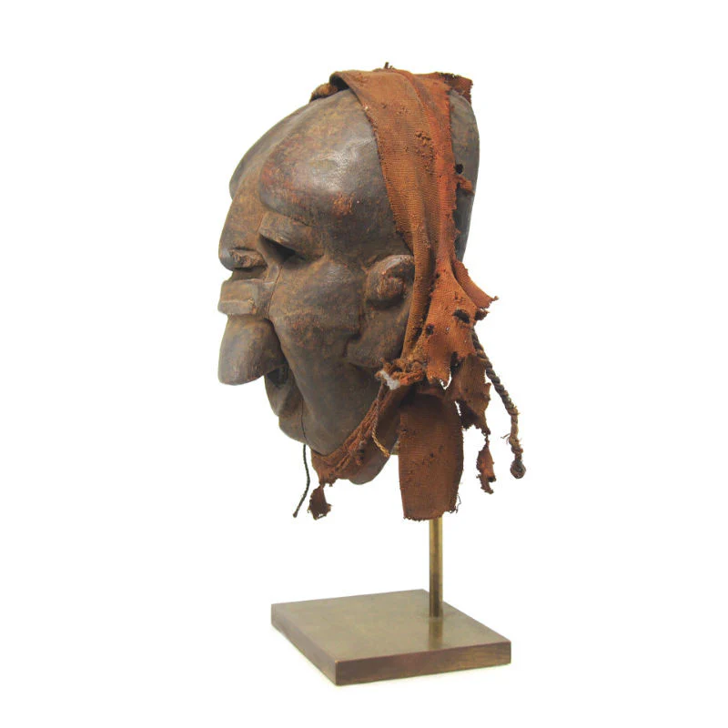 Early 20th Century Makua Female Initiation Mask with a Labret - Image 2