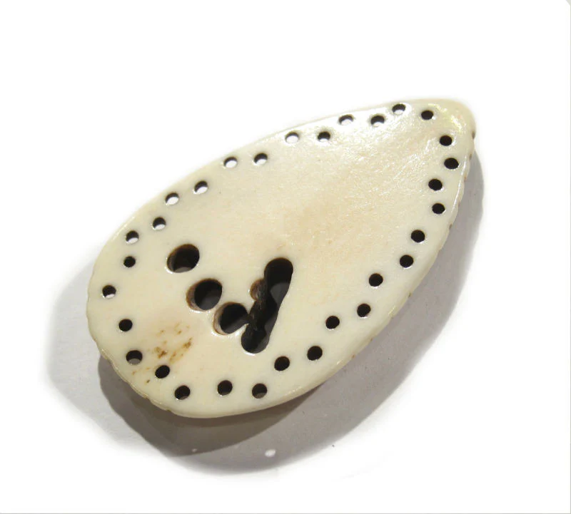 Elephant Hand Carved Bone Pendant - Image 3
