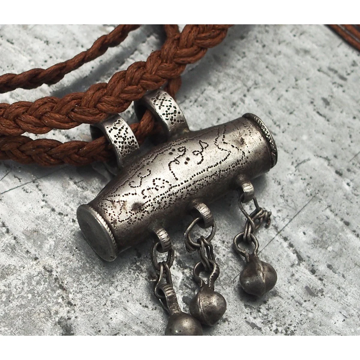 Engraved Silver Tawidh - Image 3