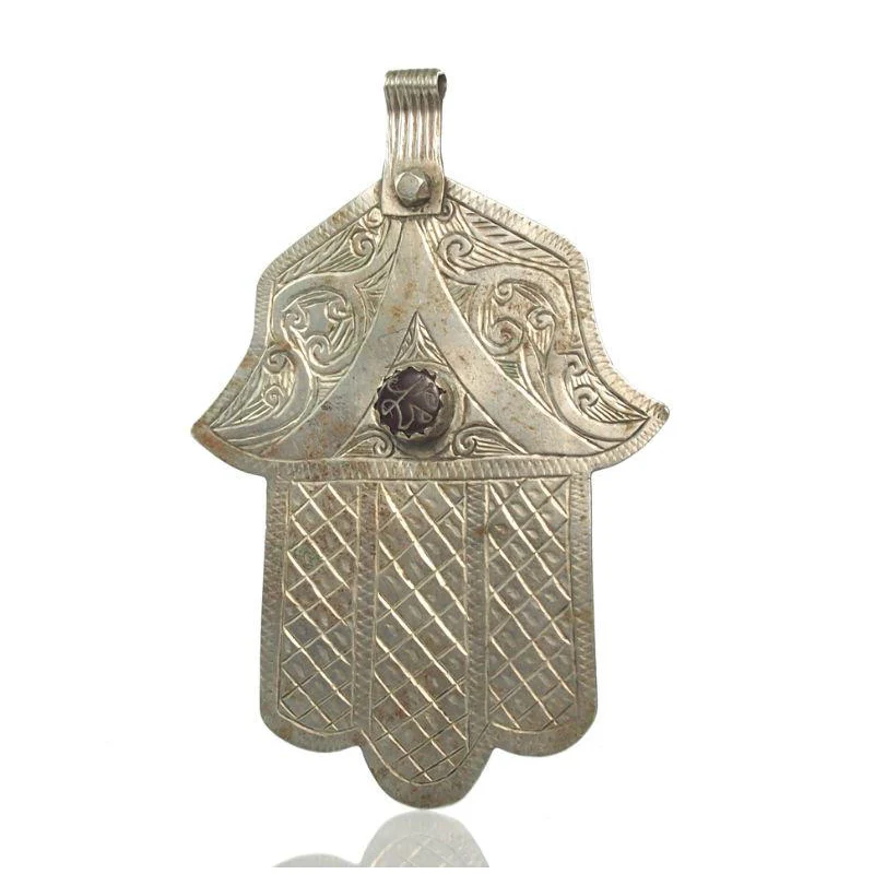 Essaouira Hamsa w/ Hadj Heirloom Devotional Bead - Image 5