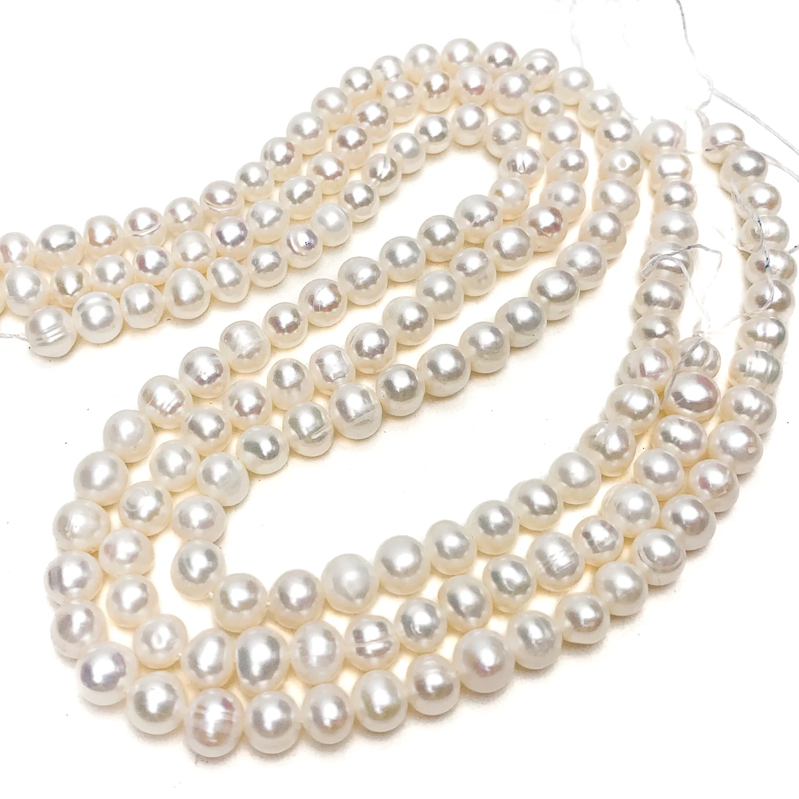Fine White Round Freshwater Pearl Bead Strand - Image 4