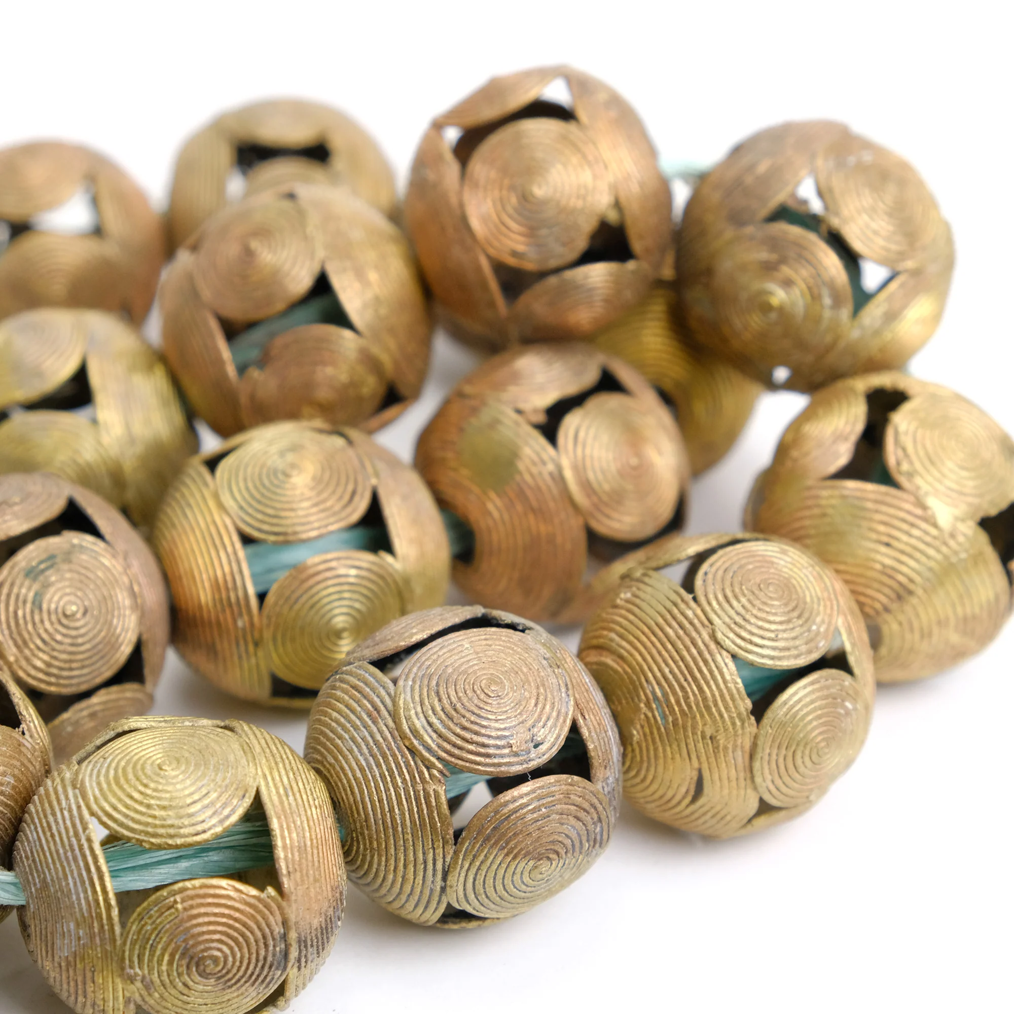 Fra Fra XL Globe Beads / Necklace - Image 2
