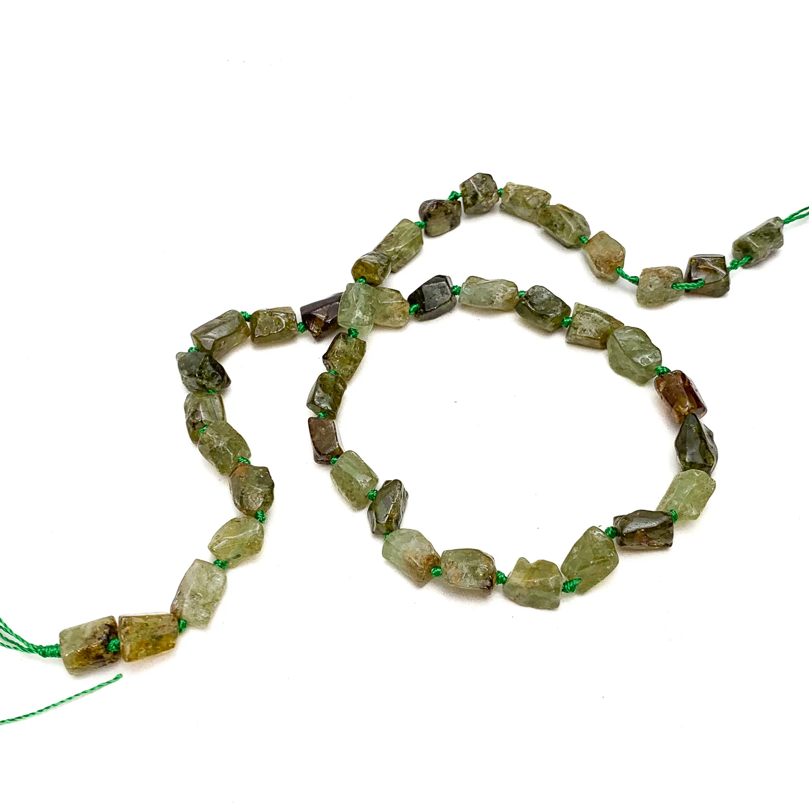 Green Garnet Small Rectangles Bead Strand - Image 4