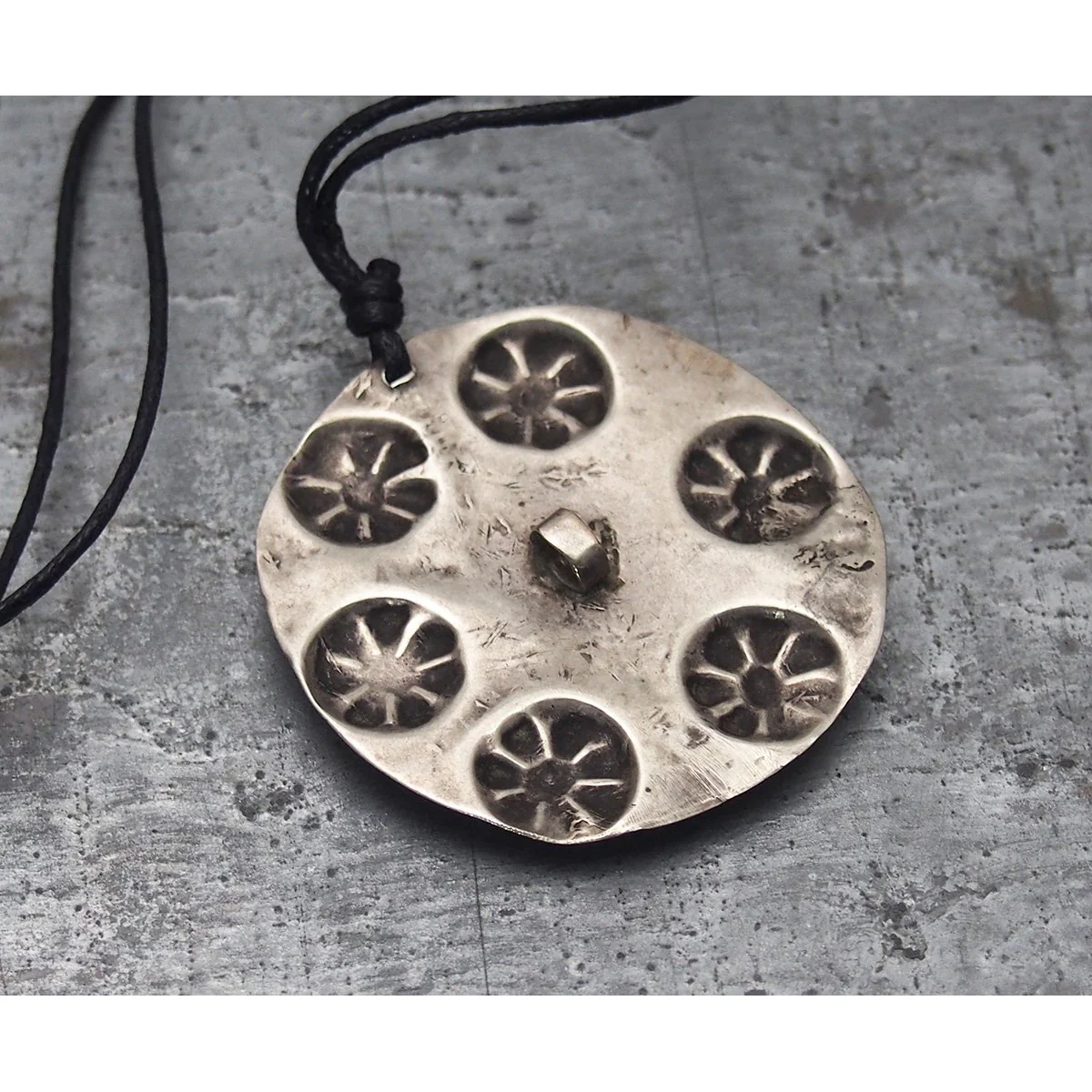 Turkmen Hadj Bead Silver Moon Pendant ca. 1950 - Image 5