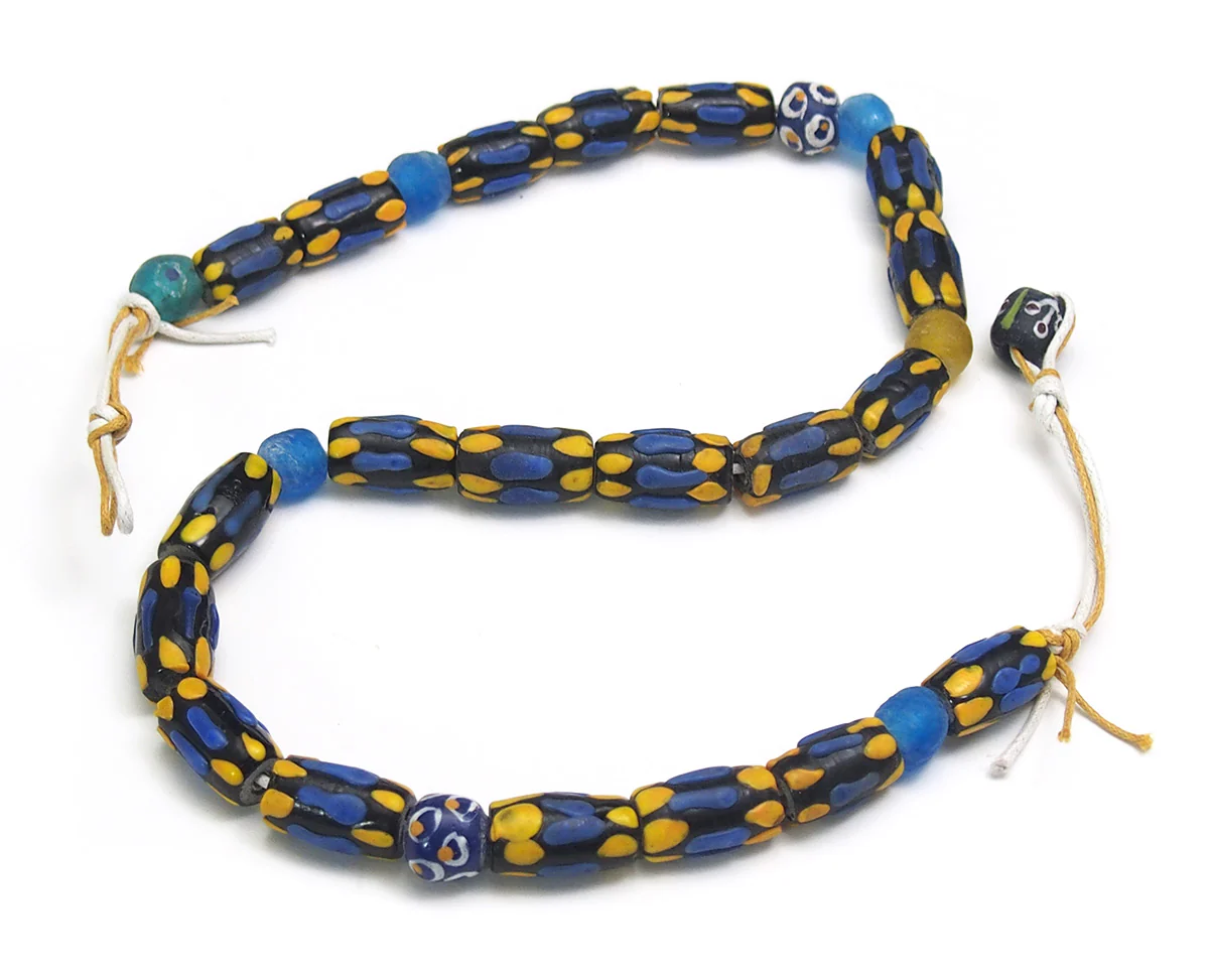 Hand Inlaid/Hand Wound Java Glass Bead Necklace/Strand - Image 3