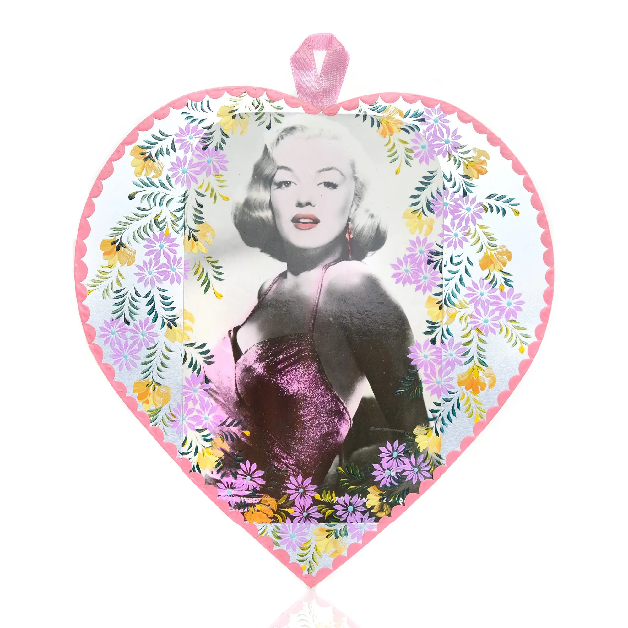 Hand-Painted Elvis/Marilyn Heart Ornament - Image 8