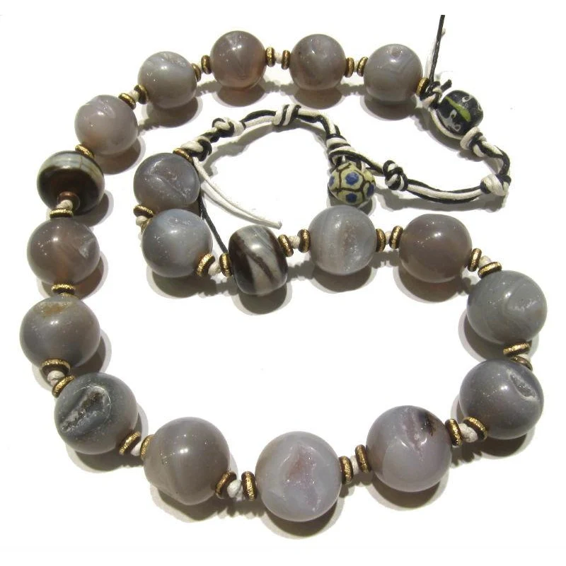 Heirloom Chalcedony Agate Bead Necklace, A - Image 4
