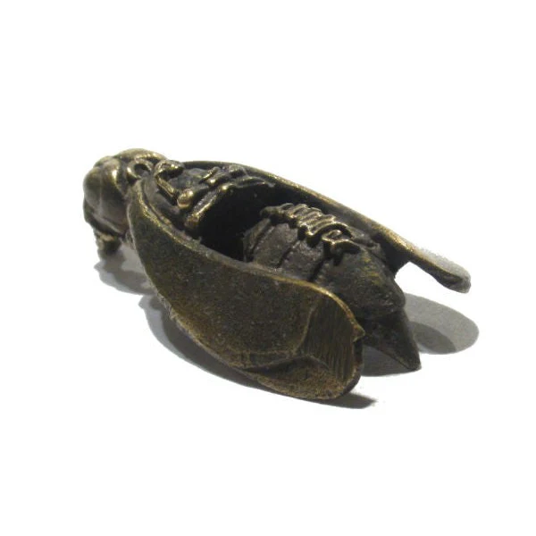 Honey Bee Gathering Wealth and Happiness Figure Plain Wings Amulet - Image 4