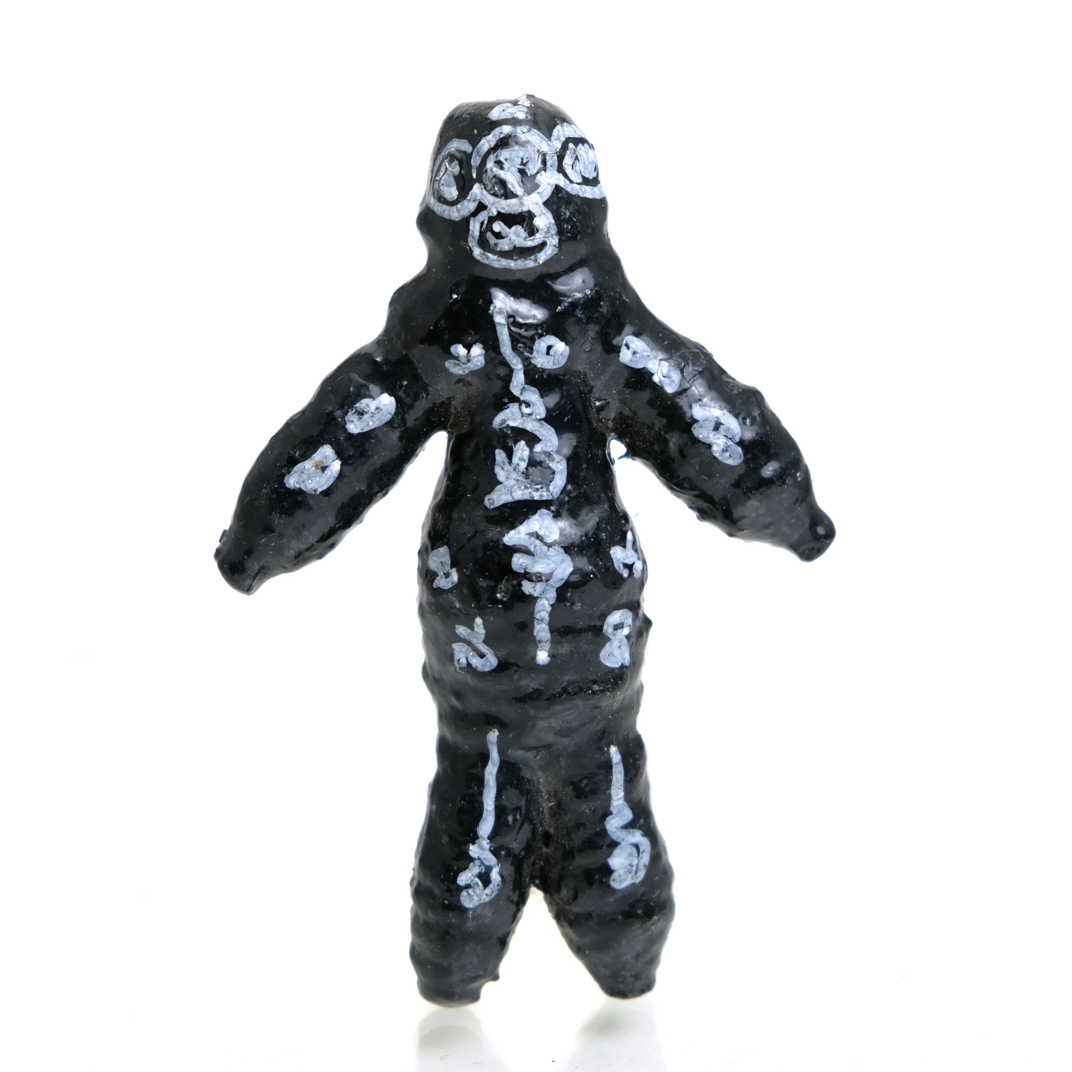Hoon Phayon Warrior Bodyguard Thai Lacquer Amulet with Sacred Yants - Image 3