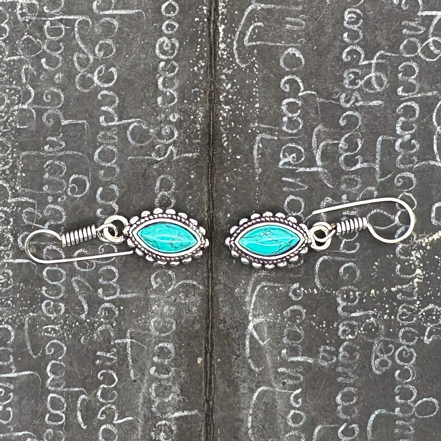 Howlite Dotted Leaf White Brass Earrings - Image 3