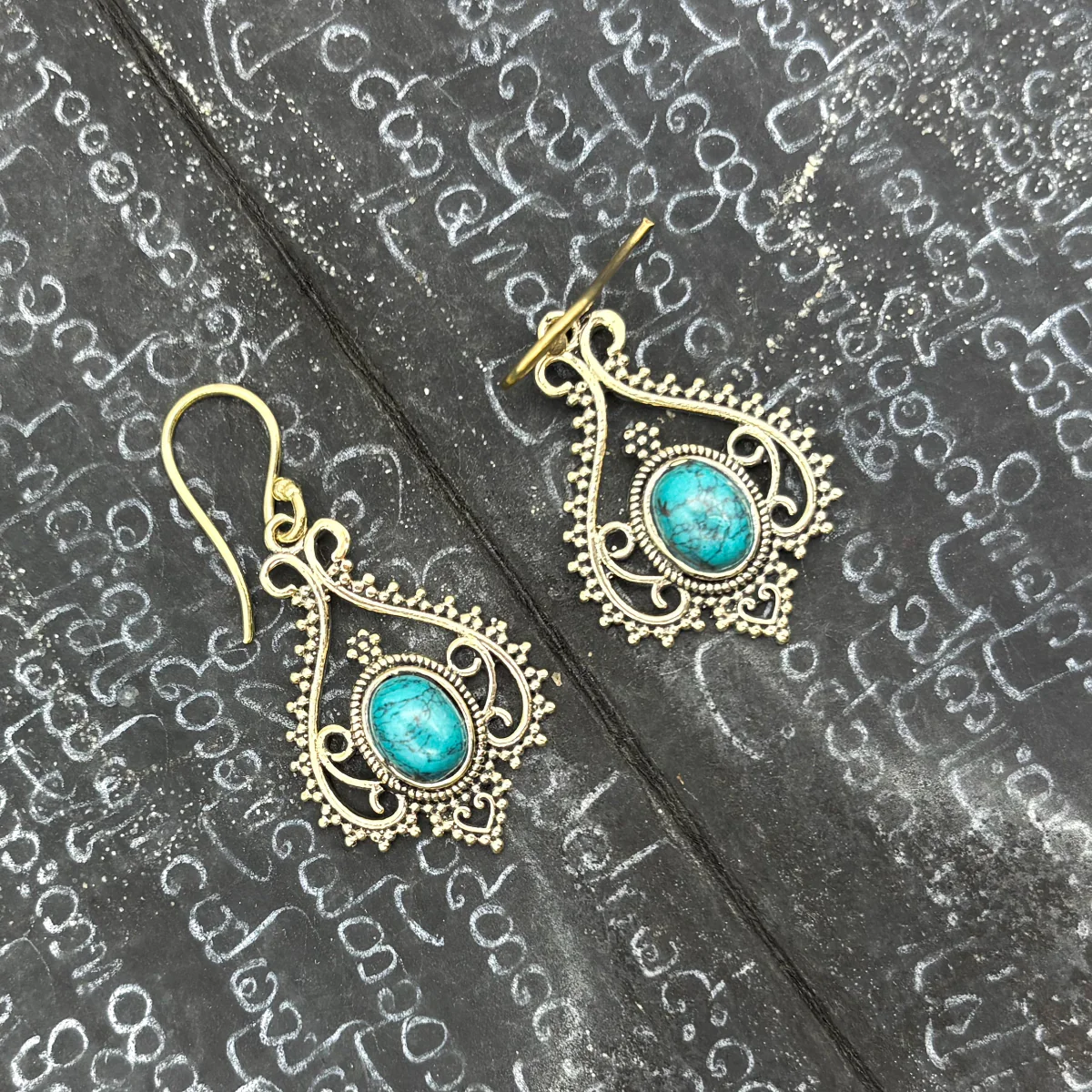 Howlite Heart Doily Lace Brass Earrings - Image 7