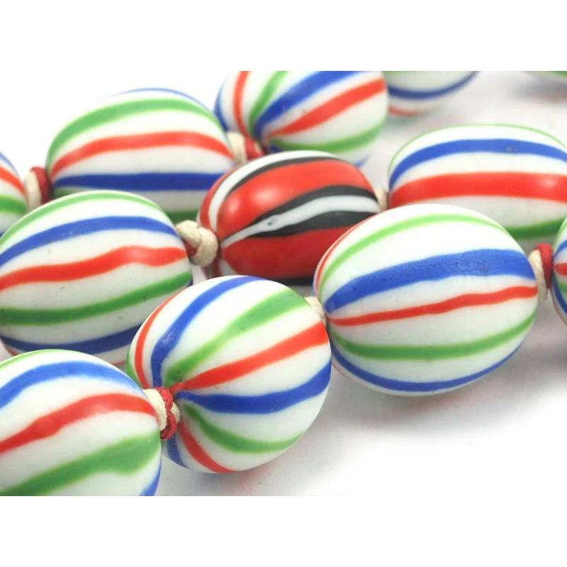 Indonesian Glass Beads Necklace - Image 3
