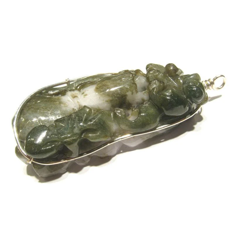 Jade Bottle Gourd with Lingzhi Fungus Wire Wrapped Pendant- Large - Image 2