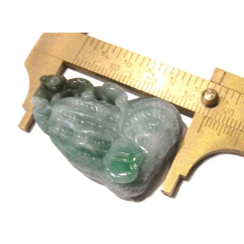 Jade Harvesting Wealth Corn Pendant - Image 5