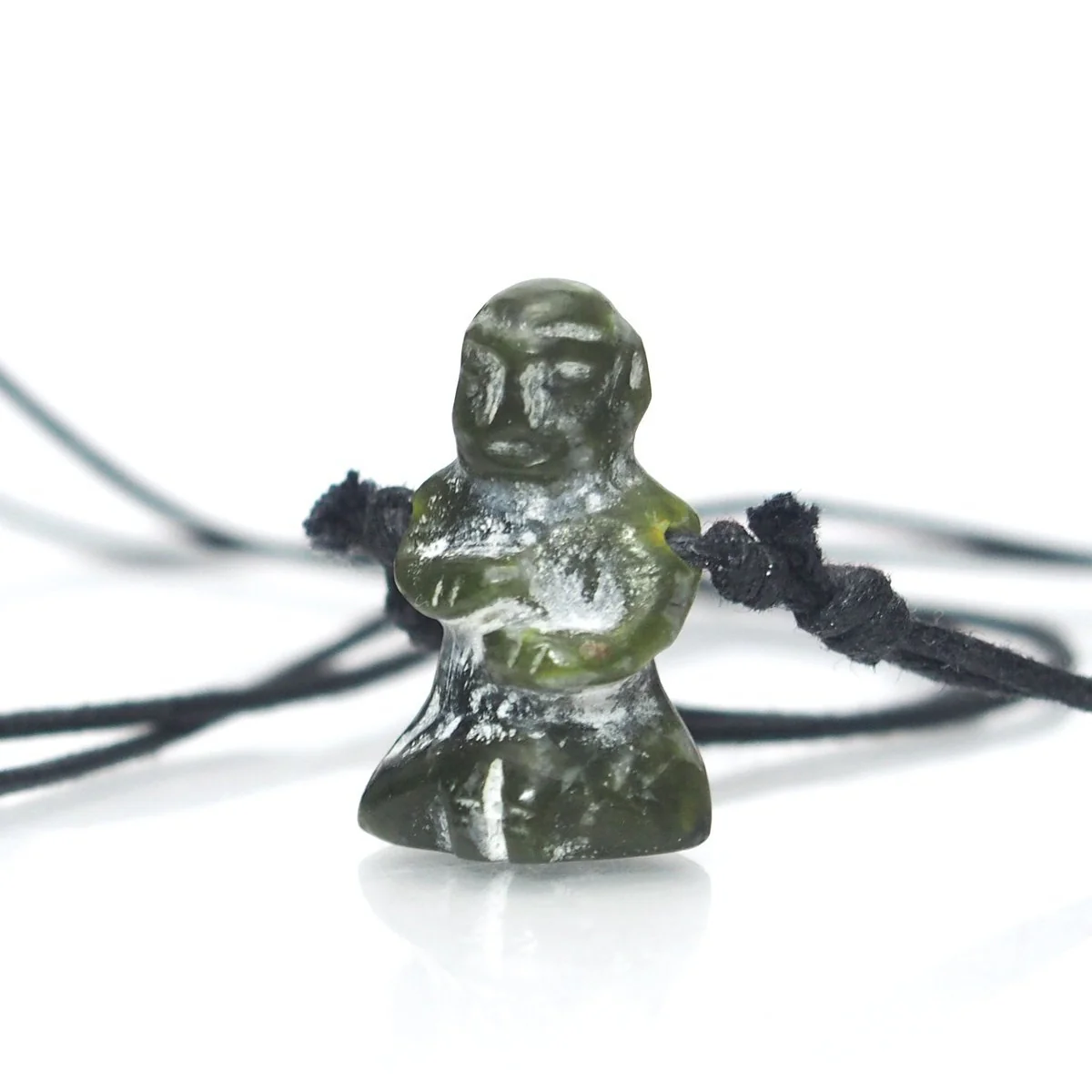 Jade Kneeling Buddha Figure, B - Image 3