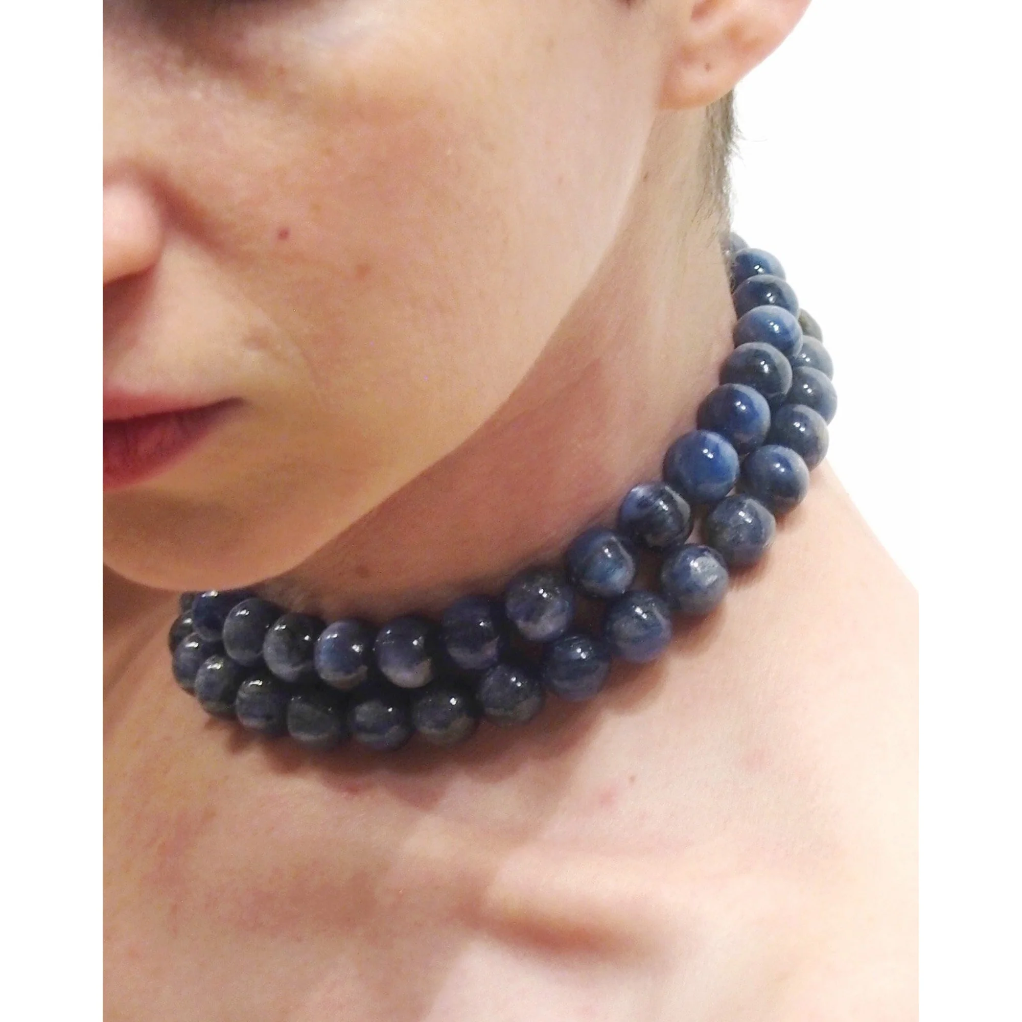 Kyanite Smooth Round 12mm Bead Strand - Image 2