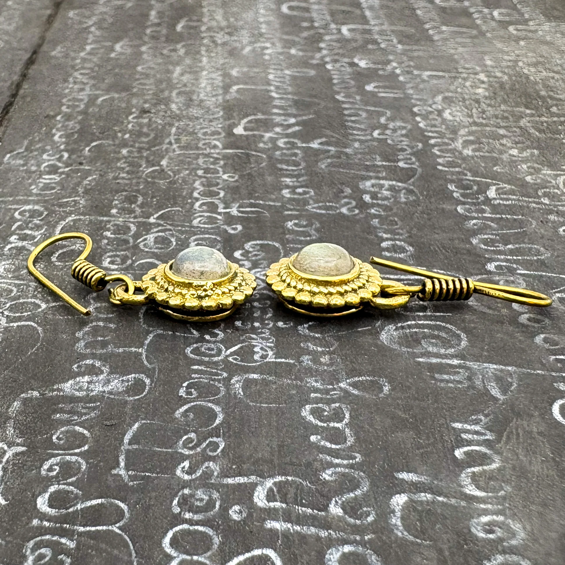 Labradorite Circle Dot Brass Earrings - Image 5