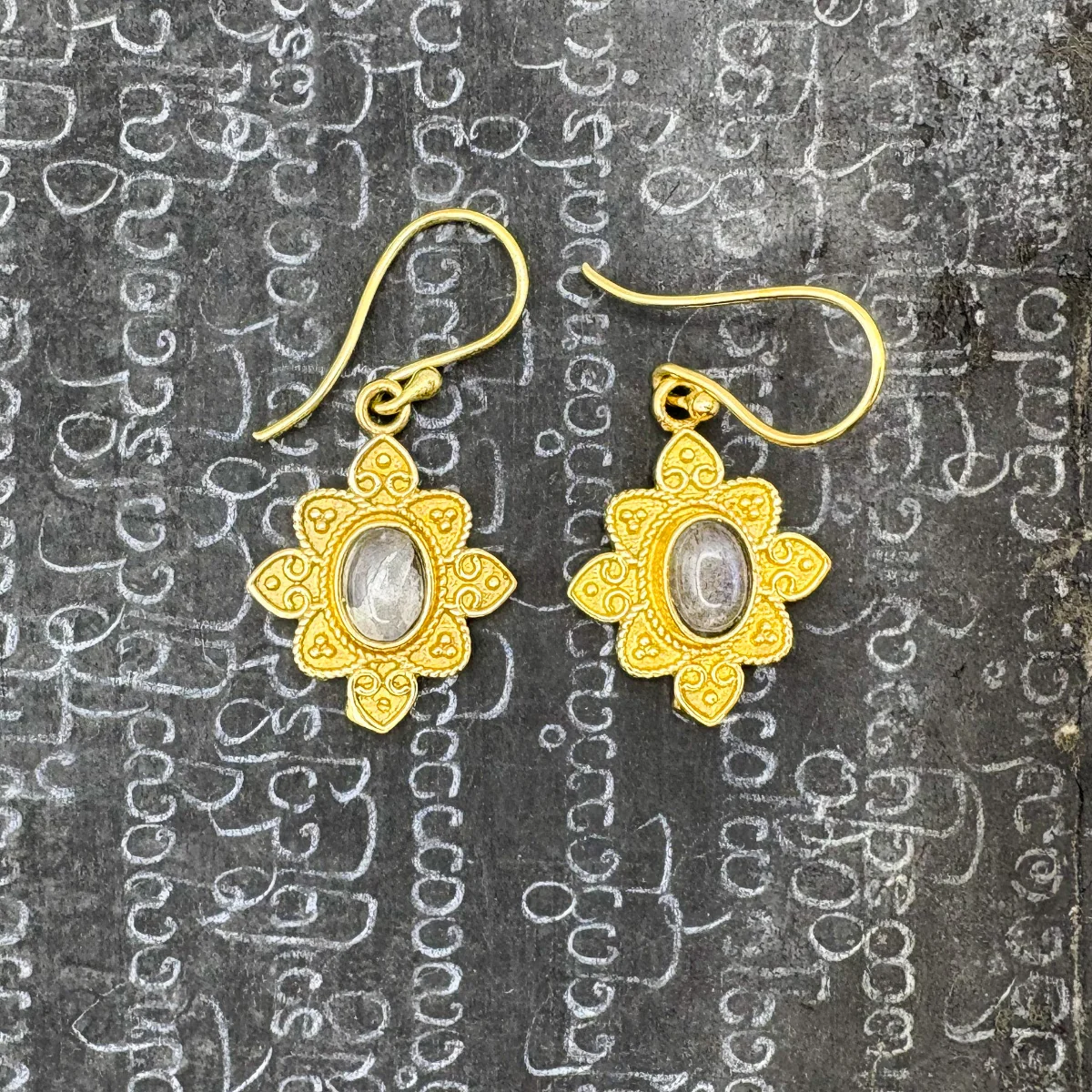 Labradorite Heart Flower Brass Earrings - Image 4