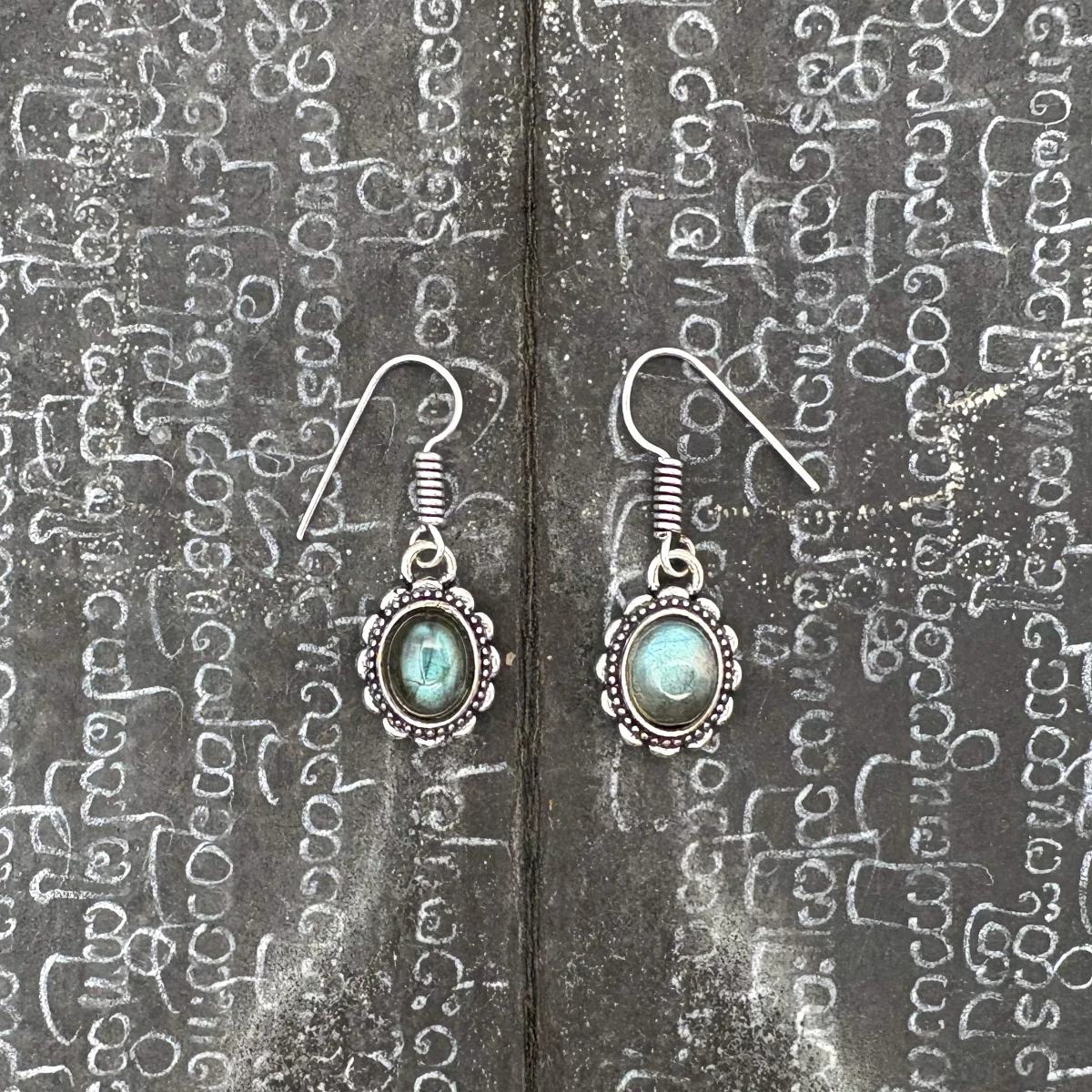 Labradorite Oval Dots White Brass Earrings - Image 7