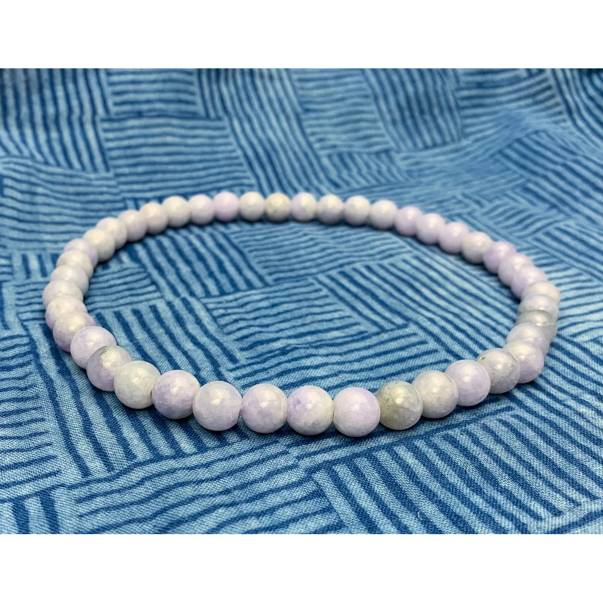 Lavender Jadeite 10mm Stretch Wrap Bracelet - Image 3